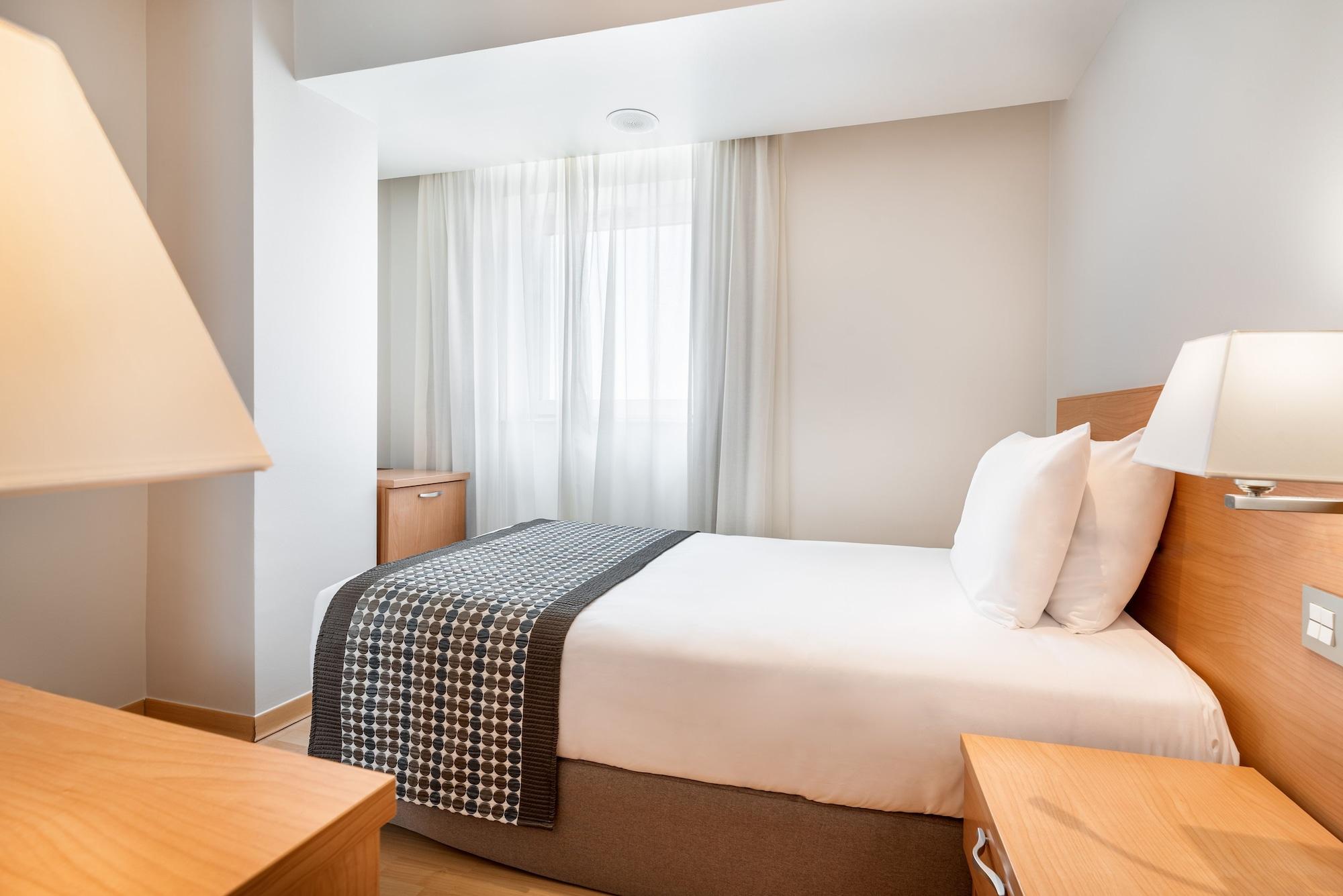 Hotel Exe Puerta San Pedro Lugo Exteriér fotografie