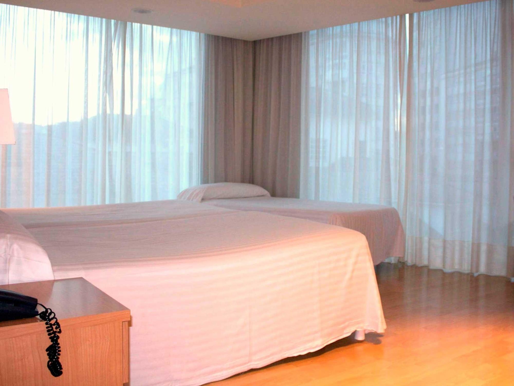 Hotel Exe Puerta San Pedro Lugo Exteriér fotografie