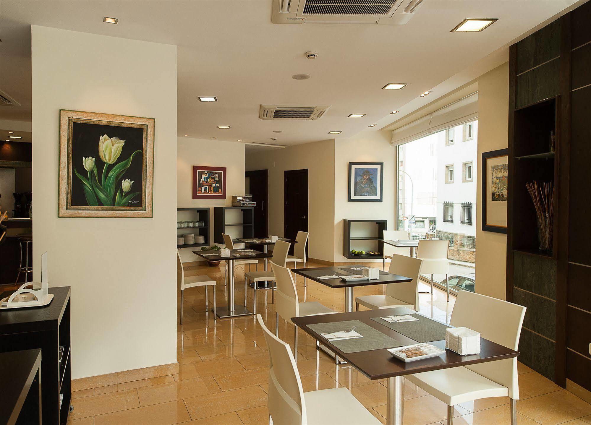 Hotel Exe Puerta San Pedro Lugo Exteriér fotografie