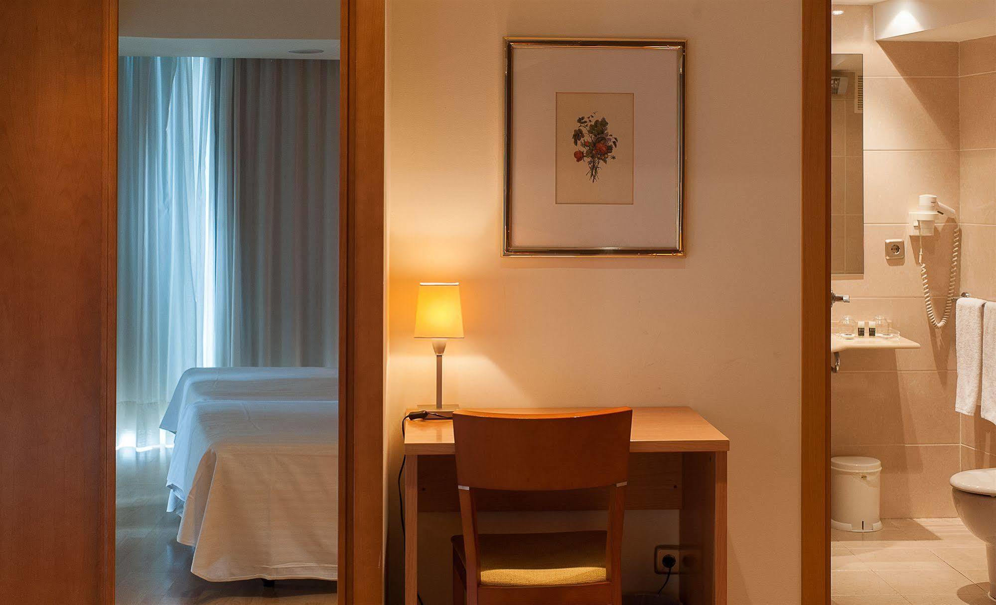 Hotel Exe Puerta San Pedro Lugo Exteriér fotografie